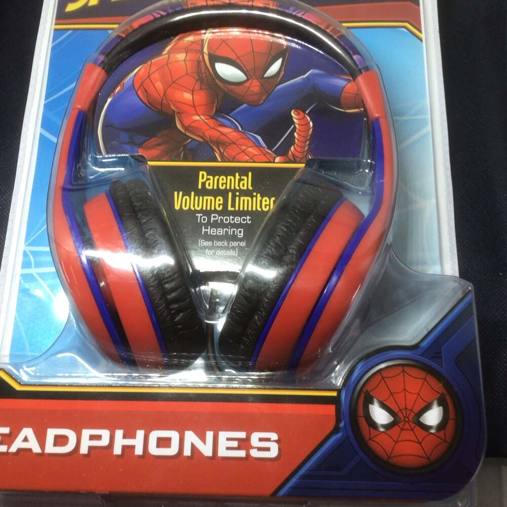 eKids Marvel Spider-Man Wired Over-the-Ear Kids Headphones